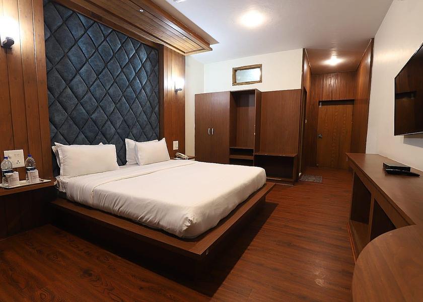 Jammu and Kashmir Srinagar Deluxe Room