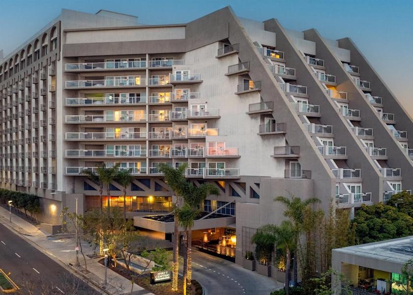 California Santa Monica Exterior