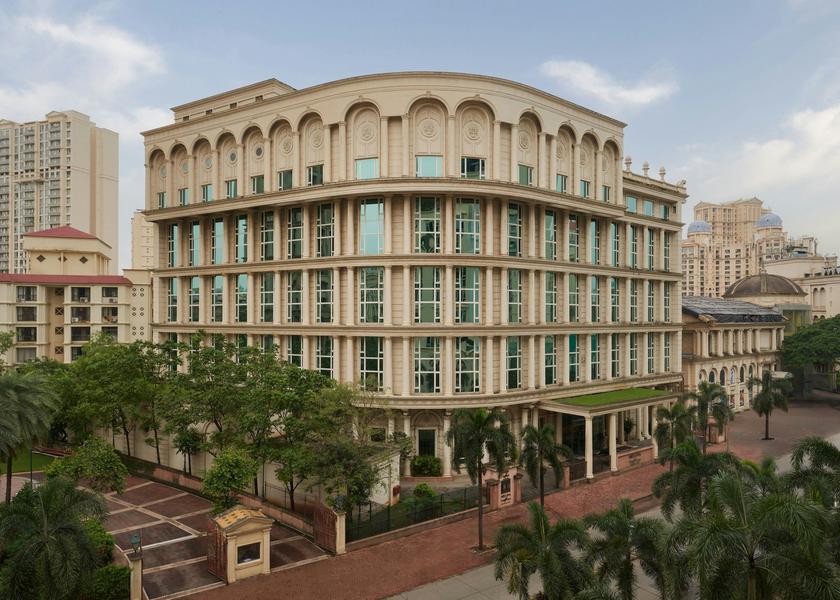 Maharashtra Mumbai Façade - Daytime
