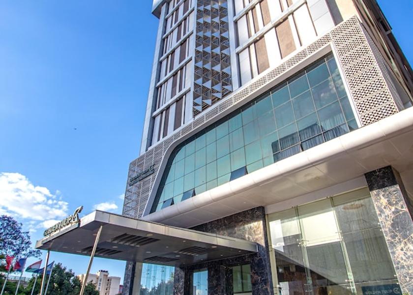  Nairobi Exterior Detail