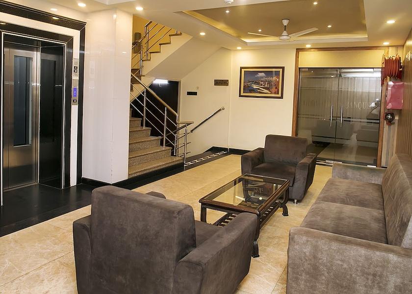 Uttar Pradesh Varanasi Lobby sitting area