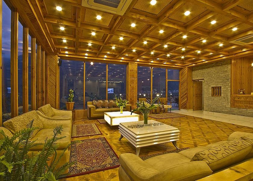 Himachal Pradesh Manali Lobby lounge