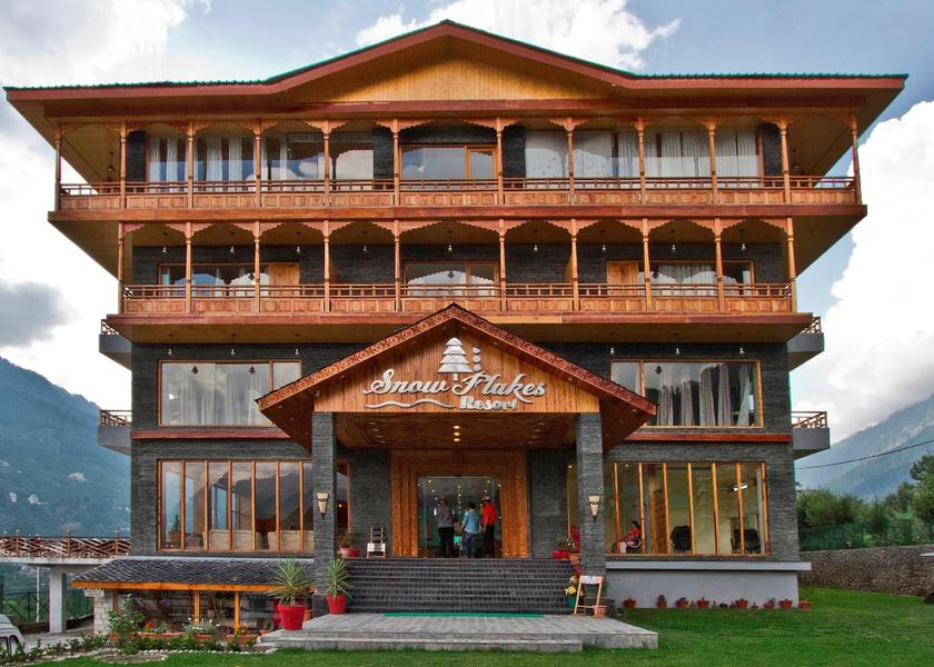Himachal Pradesh Manali Hotel Exterior