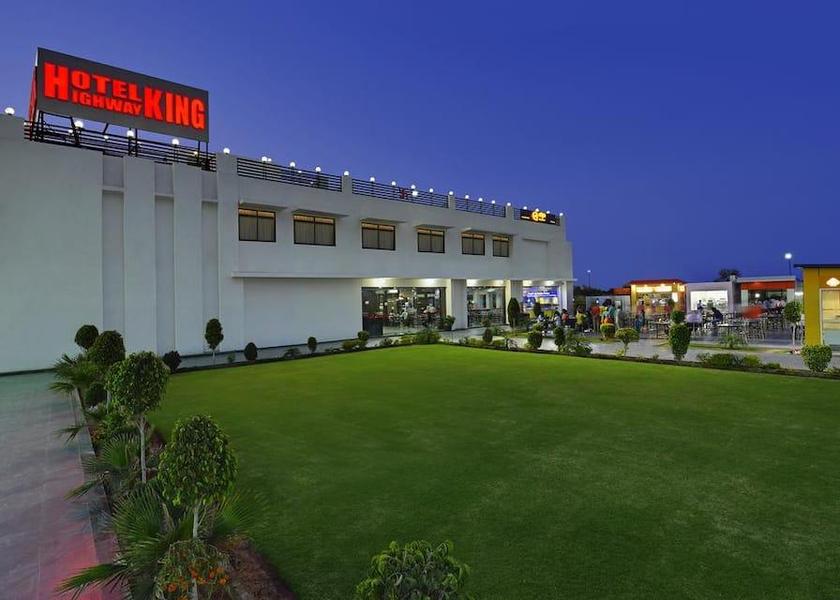 Rajasthan Neemrana Hotel Exterior