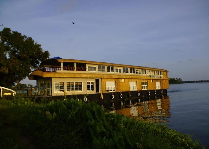 Kerala Alleppey Hotel Exterior