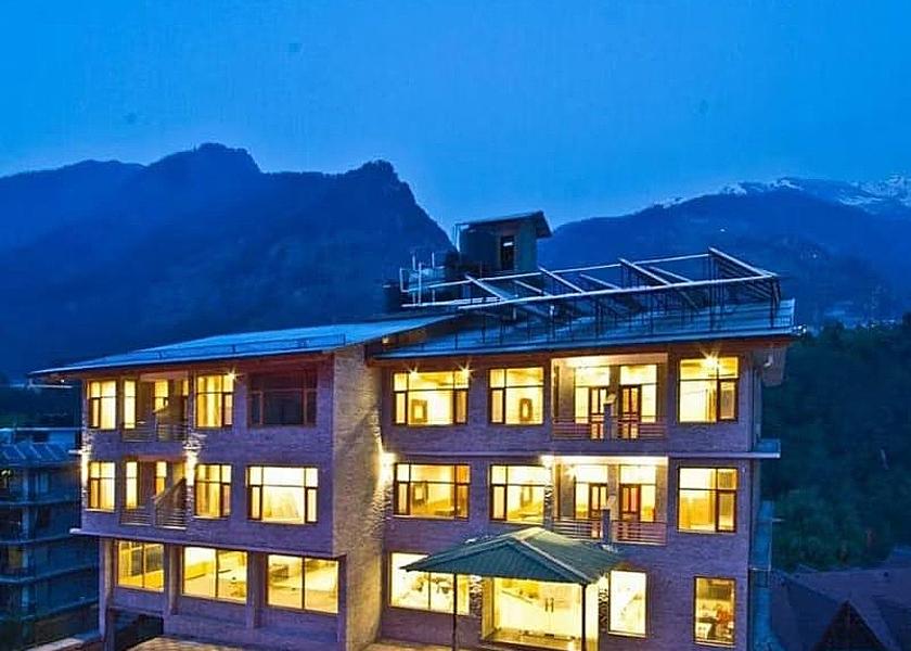 Himachal Pradesh Manali Hotel Exterior