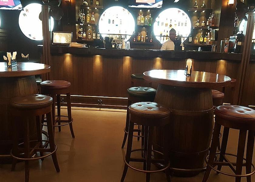 Maharashtra Mumbai Bar (on property)