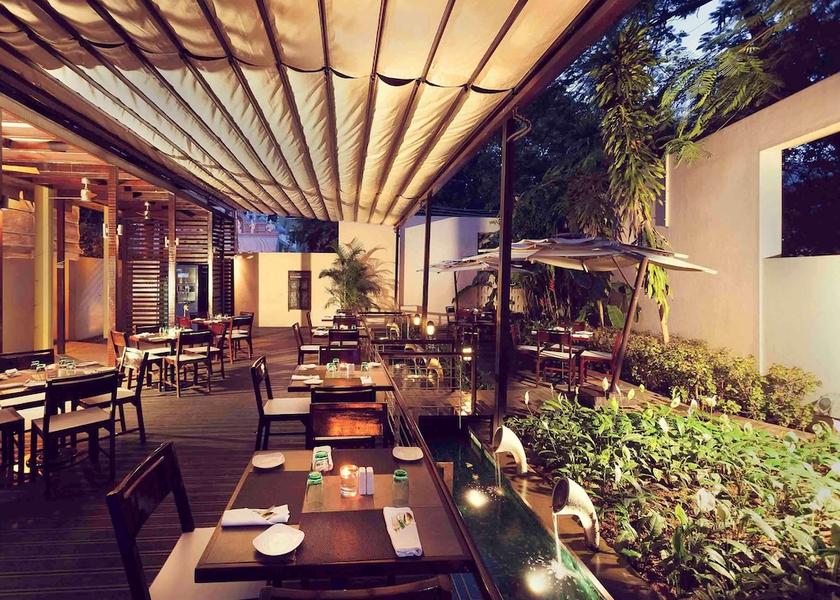 Gujarat Vadodara Food & Dining