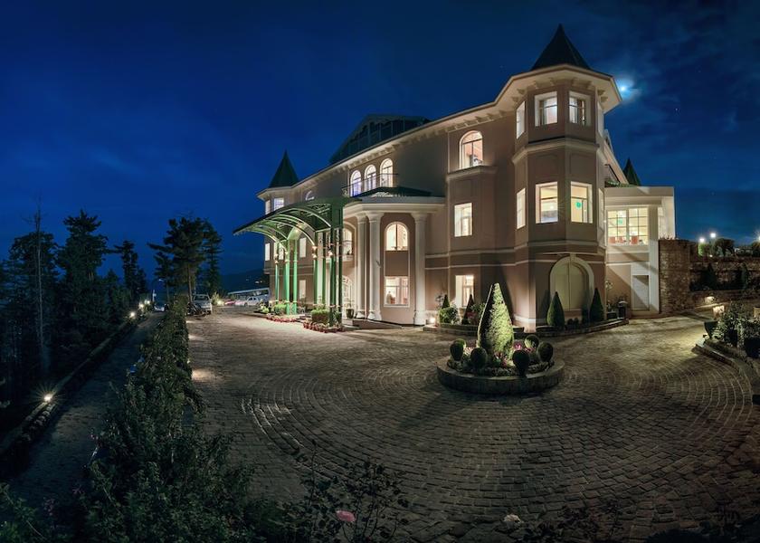 Himachal Pradesh Naldehra Property grounds