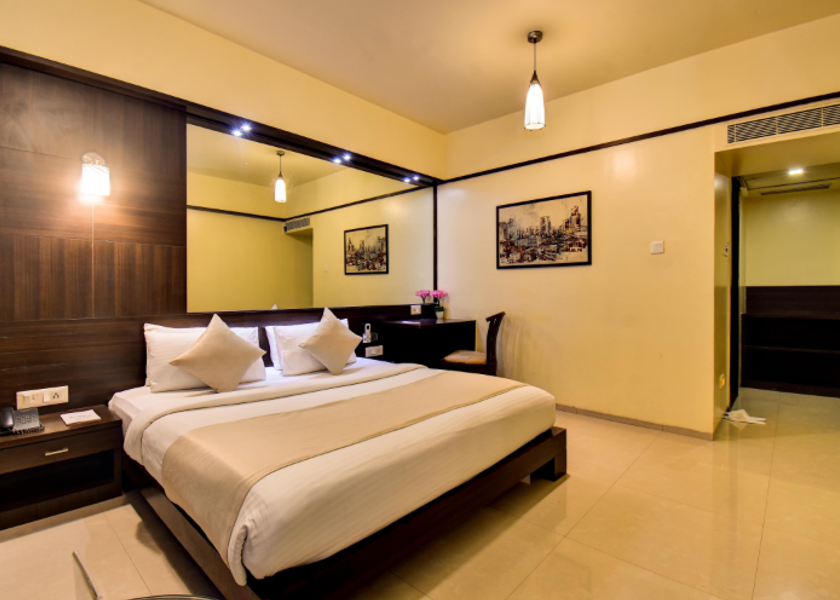 Maharashtra Pune Superior Room