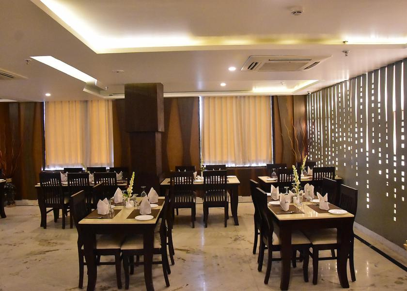Uttar Pradesh Lucknow Food & Dining