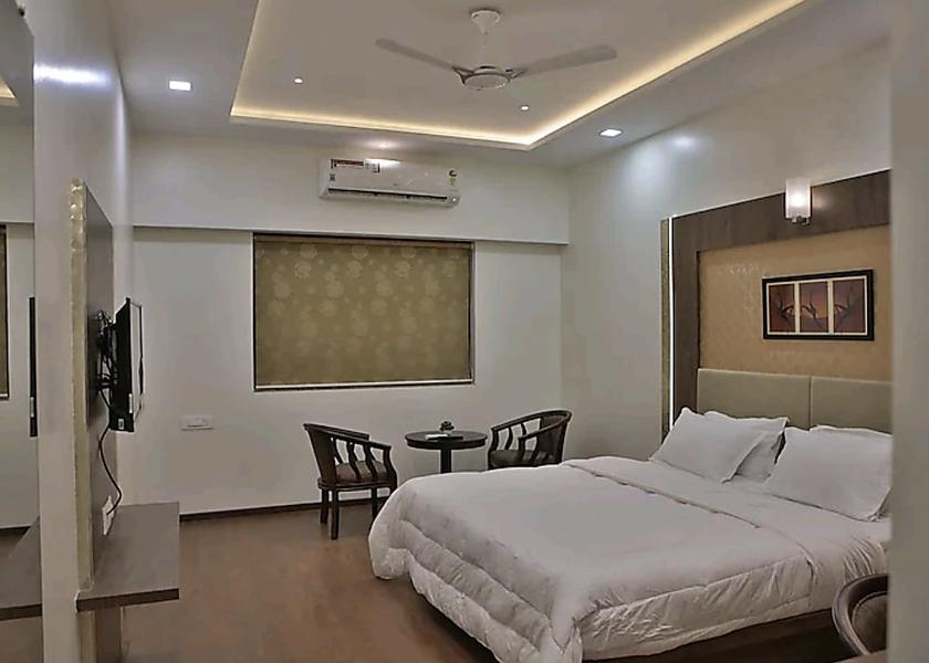 Maharashtra Jalgaon Executive Room