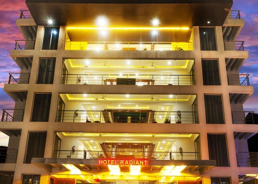 Maharashtra Kolhapur Front of property - evening/night