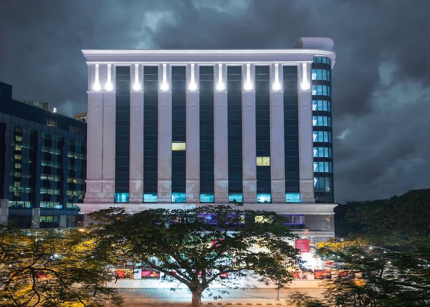 Tamil Nadu Chennai Front of property - evening/night
