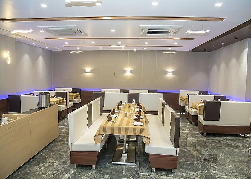 Gujarat Surat Breakfast area