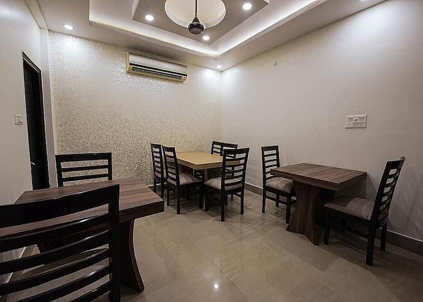 Uttar Pradesh Lucknow Food & Dining