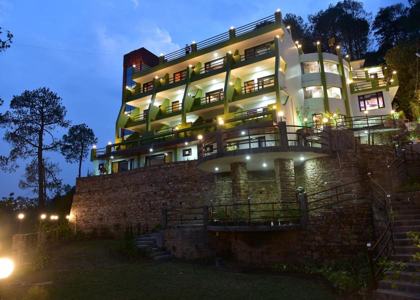 Uttarakhand Kausani Hotel Exterior