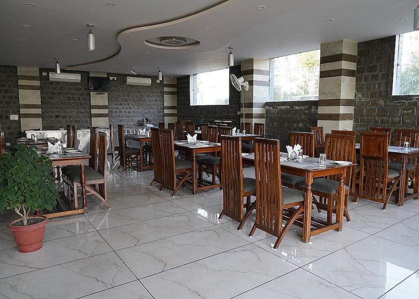 Himachal Pradesh Dharamshala Breakfast area