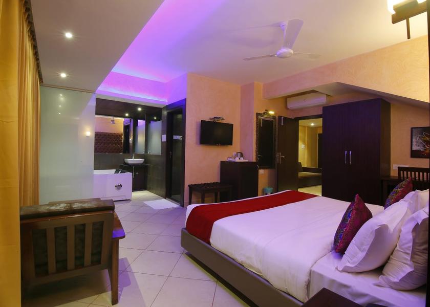 Maharashtra Lonavala Luxury Suite Room