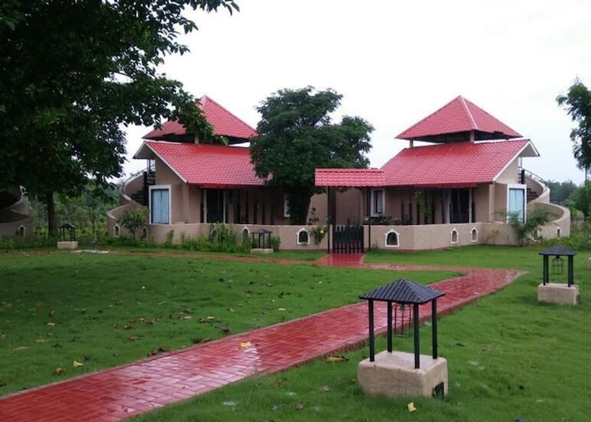 Madhya Pradesh Kanha Property grounds
