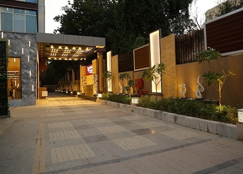 Uttar Pradesh Kanpur Hotel Exterior