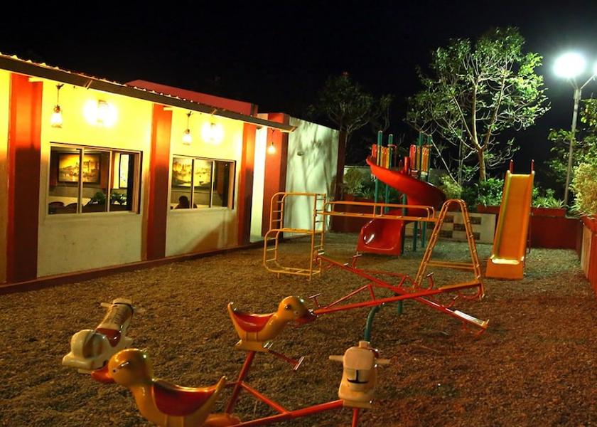 Maharashtra Pandharpur Children's play area - outdoor