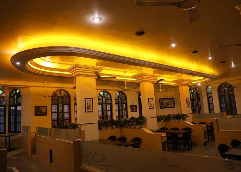 Maharashtra Pandharpur Food & Dining
