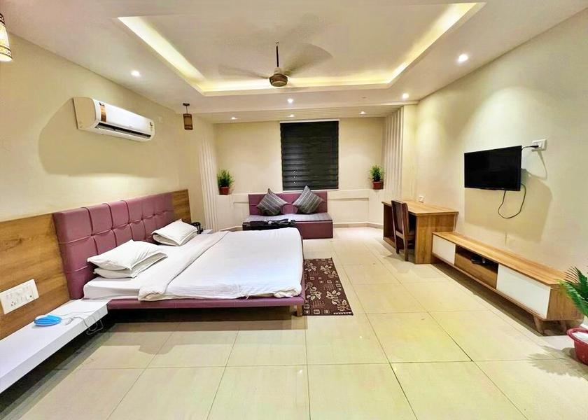 Madhya Pradesh Pachmarhi Super Deluxe Room