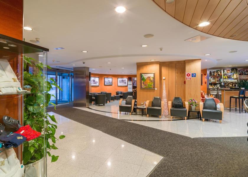 Encamp Pas de la Casa Lobby