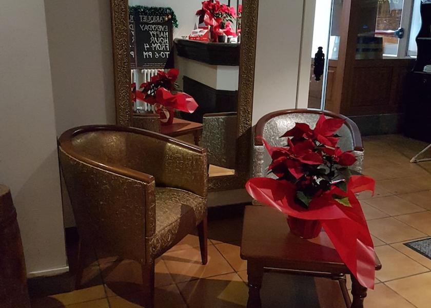  Arinsal Interior Entrance