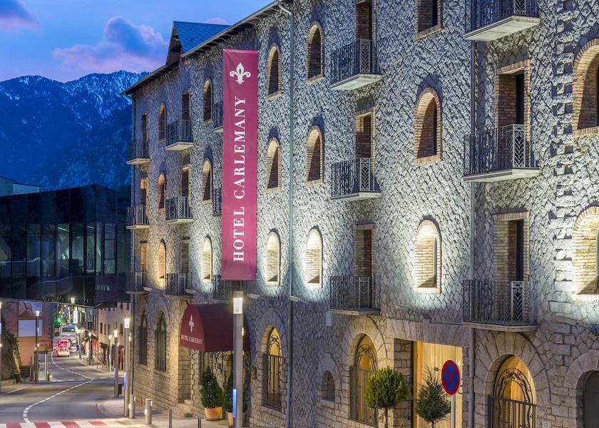  Escaldes-Engordany Facade