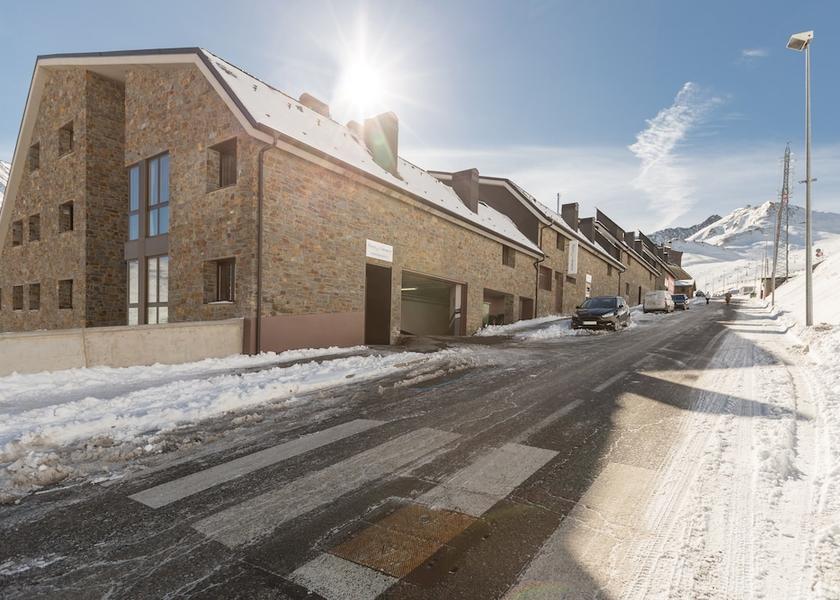 Encamp Pas de la Casa Front of property