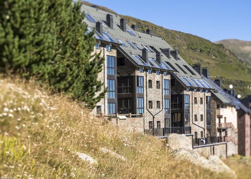 Encamp Pas de la Casa Property grounds