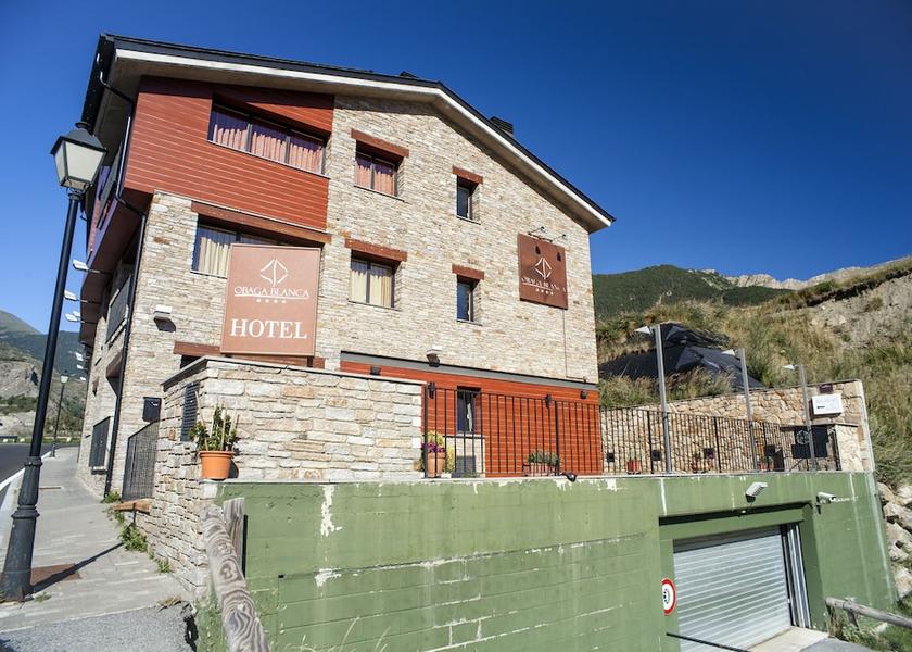Canillo Canillo Front of property