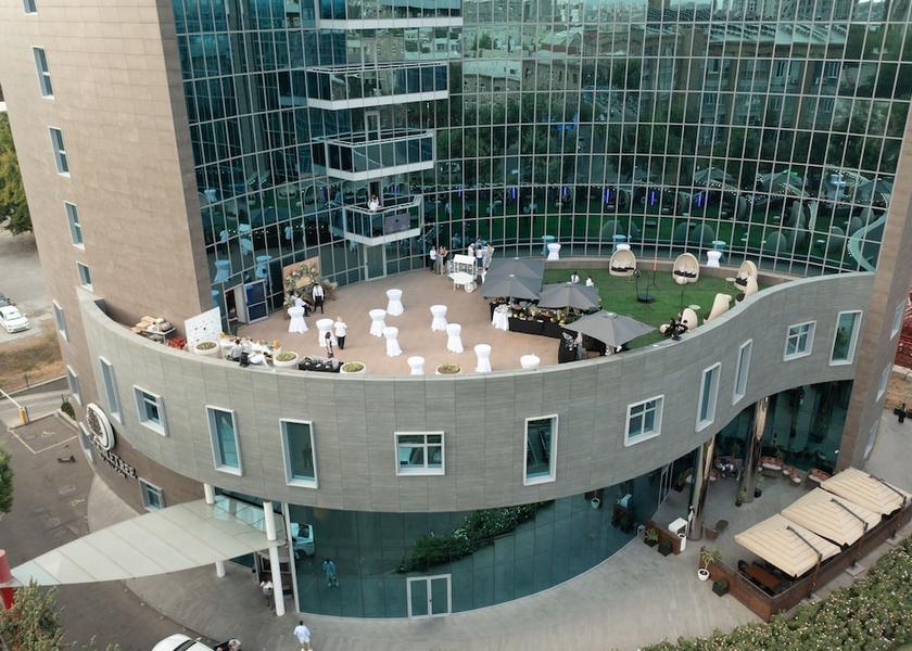  Yerevan Terrace/patio