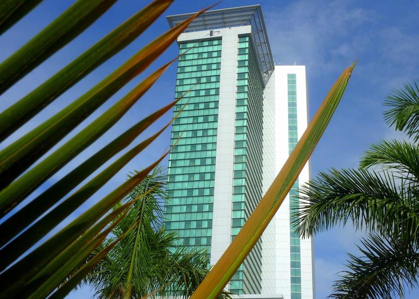 Luanda Luanda Front of property - evening/night