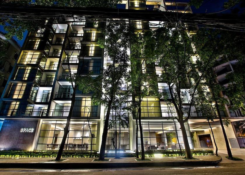 Dhaka Division Dhaka Front of property - evening/night