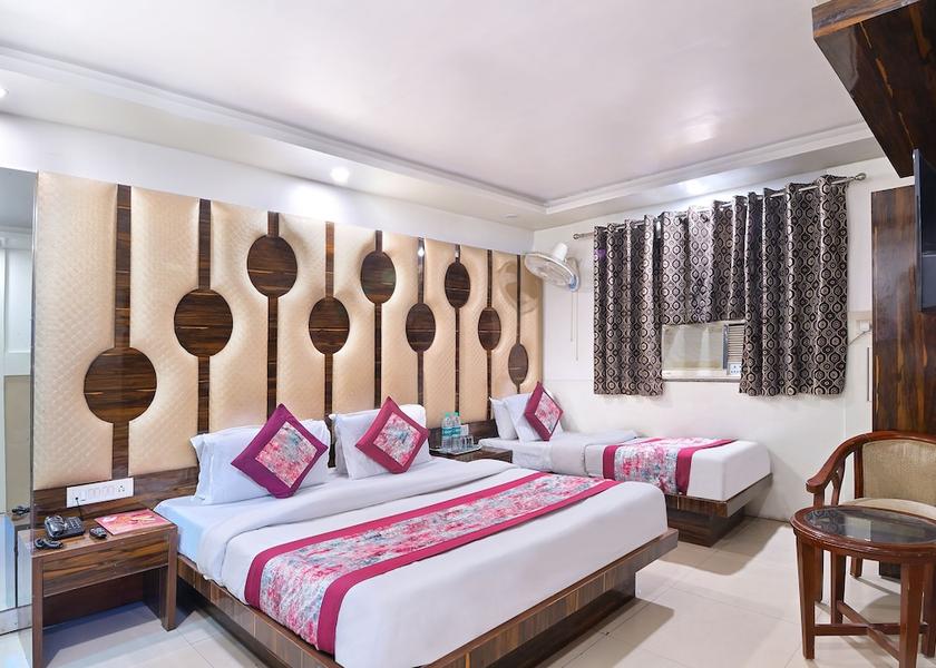 Delhi Delhi Room