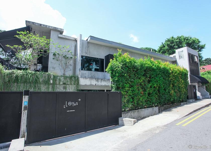  Singapore Exterior