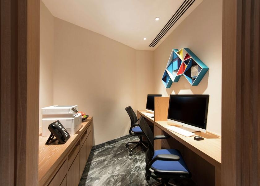  Singapore Business center