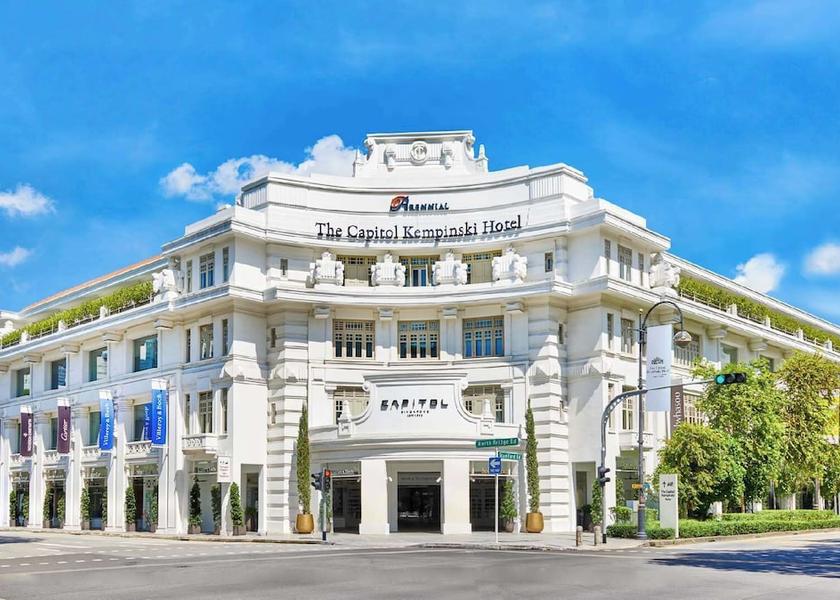  Singapore Exterior Detail