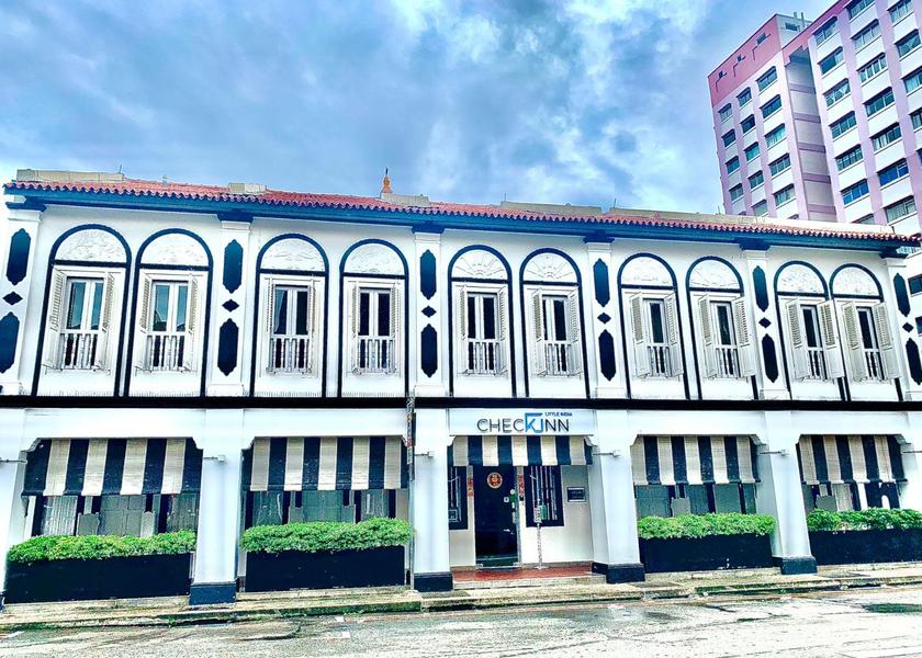  Singapore Hotel Exterior