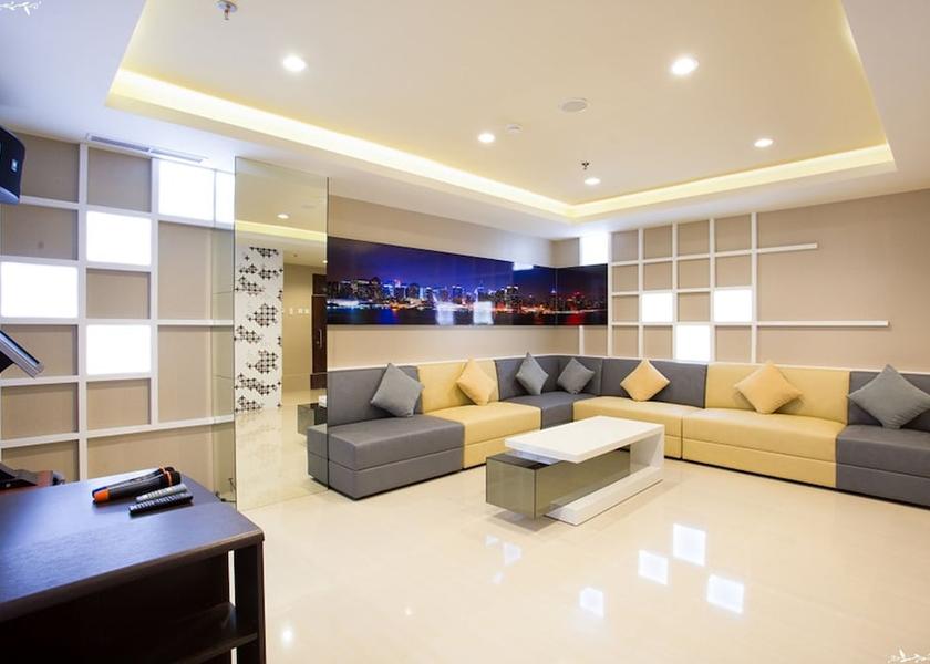 West Nusa Tenggara Mataram Karaoke room