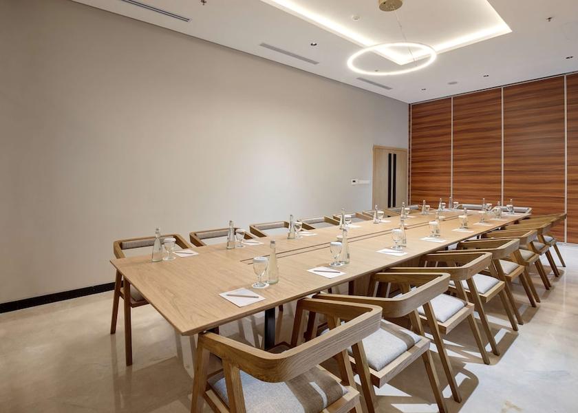  Pontianak Meeting Room