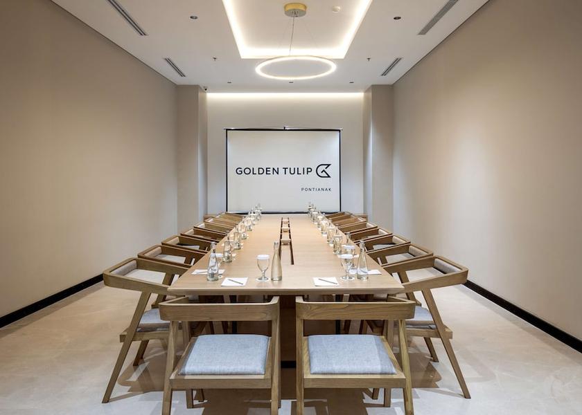  Pontianak Meeting Room