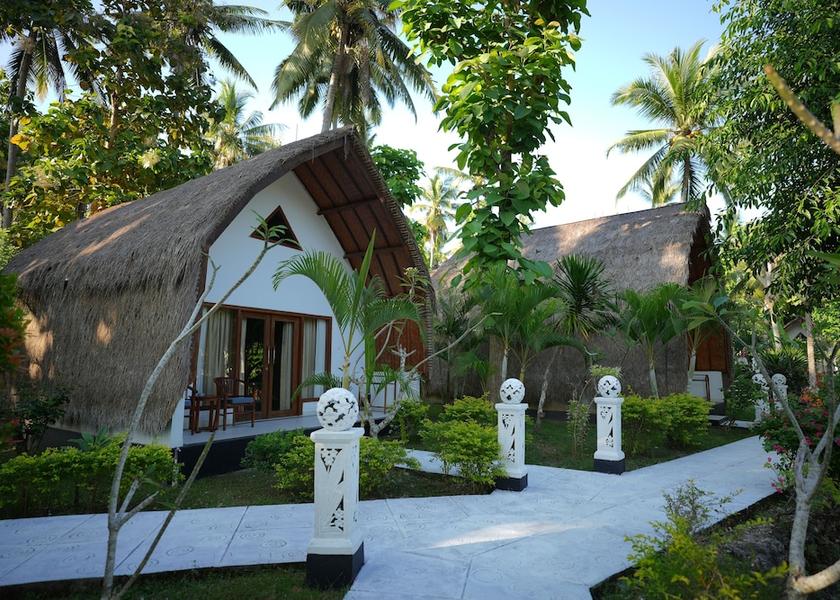  Penida Island Exterior Detail