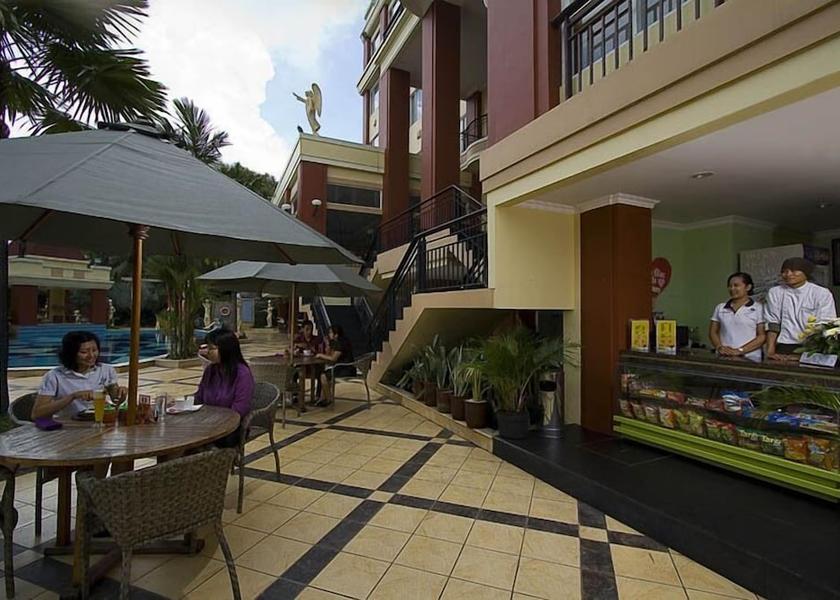 Central Java Salatiga Poolside bar