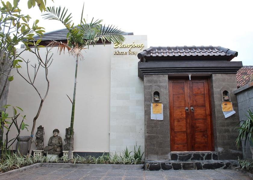 Bali Denpasar Property entrance