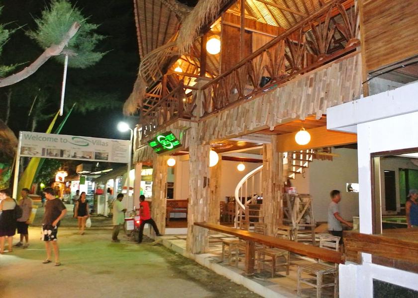 West Nusa Tenggara Gili Trawangan Front of property - evening/night