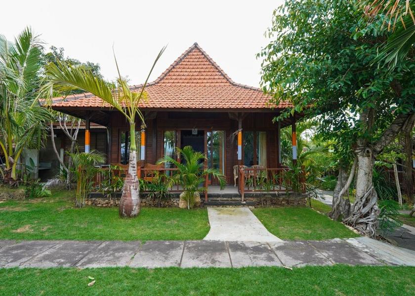 Bali Lembongan Island Garden view